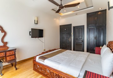 4 Bedroom Twin Villa For Rent - Bassac Garden, Tonle Bassac, Phnom Penh thumbnail