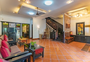 4 Bedroom Twin Villa For Rent - Bassac Garden, Tonle Bassac, Phnom Penh thumbnail