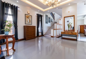 4 Bedroom Villa  For Rent - Sala Kamreuk, Siem Reap thumbnail