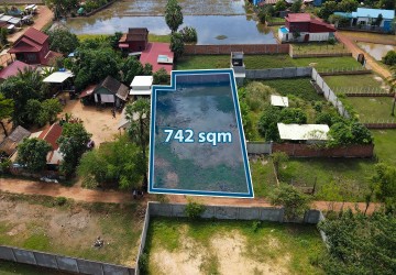 742 Sqm Residential Land For Sale - Chreav, Siem Reap thumbnail