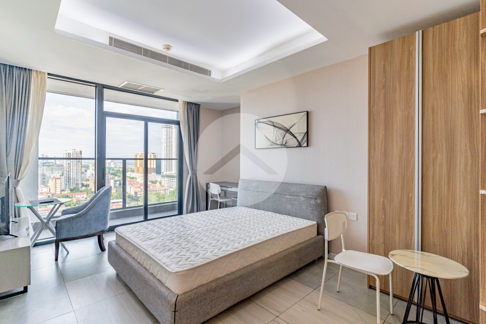31 Sqm Studio  Condo For Rent - The Penthouse, Tonle Bassac, Phnom Penh