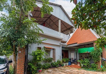 2 Bedroom House For Rent - Sangkat Siem Reap, Siem Reap thumbnail