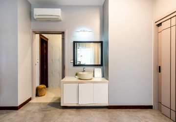 7 Bedroom Boutique Hotel  For Rent - Svay Dangkum, Siem Reap thumbnail