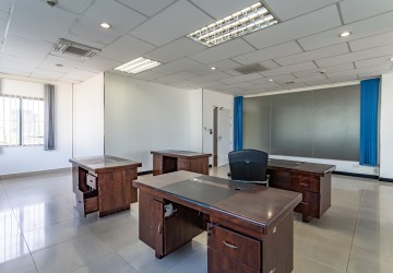 94 Sqm Office Space For Rent - BKK1, Phnom Penh thumbnail