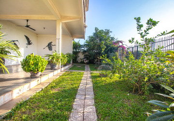 2 Bedroom Villa For Sale - Chreav, Siem Reap thumbnail