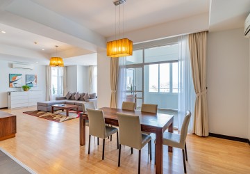 3 Bedroom Serviced Apartment For Rent - Tonle Bassac, Phnom Penh thumbnail