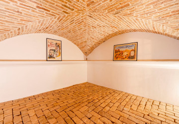 8 Bedroom Boutique Hotel For Rent - Svay Dangkum, Siem Reap thumbnail