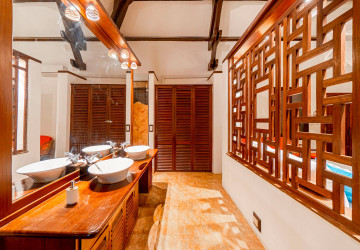 8 Bedroom Boutique Hotel For Rent - Svay Dangkum, Siem Reap thumbnail