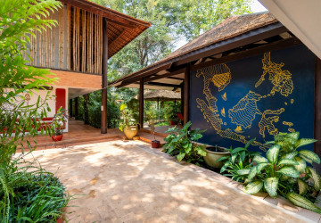 8 Bedroom Boutique Hotel For Rent - Svay Dangkum, Siem Reap thumbnail