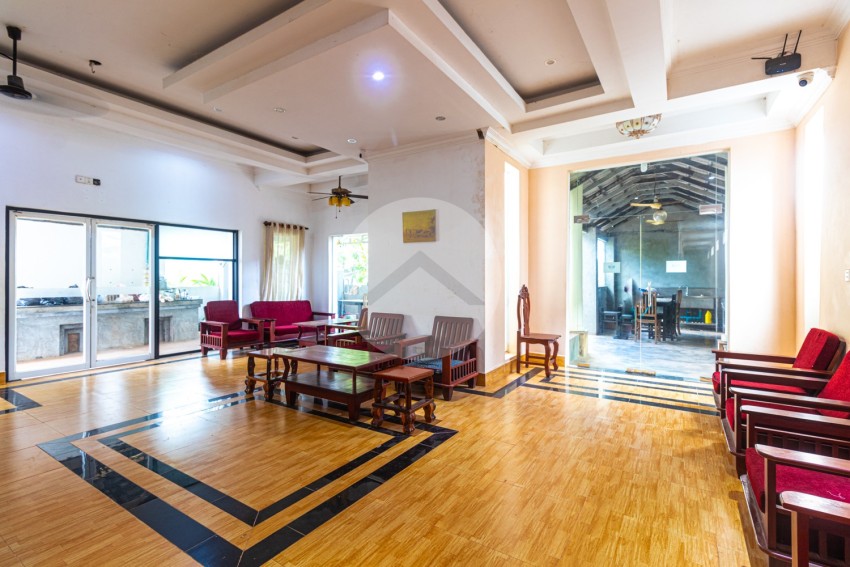 20 Bedroom Hotel For Sale - Slor Kram, Siem Reap