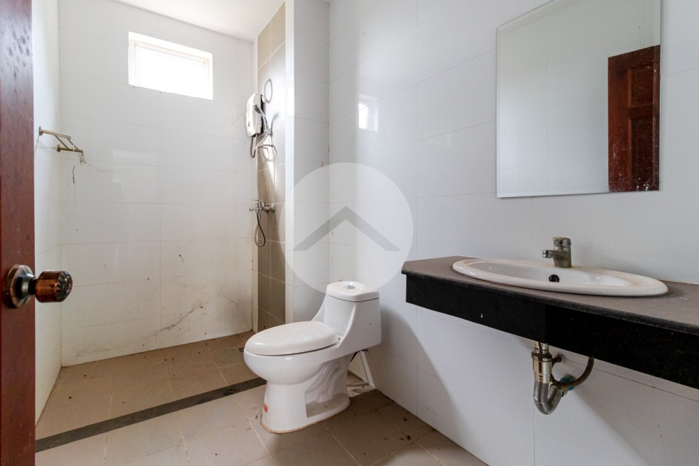 3 Bedroom House For Rent - Svay Dangkum, Siem Reap - Image 15