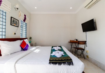 11 Bedroom Guesthouse For Rent - Night Market Area, Svay Dangkum, Siem Reap thumbnail