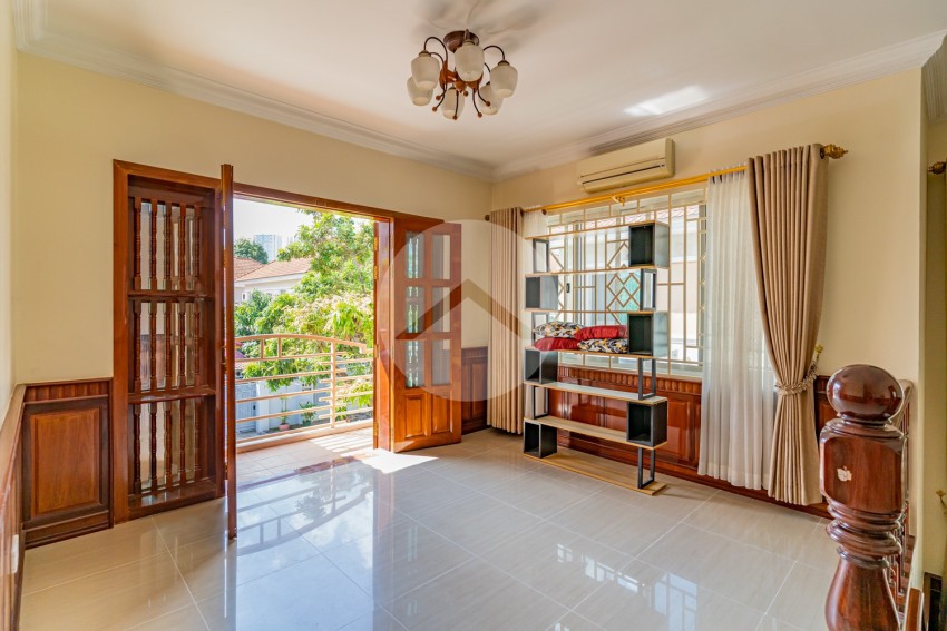 3 Bedroom Villa For Rent - Bassac Garden City, Tonle Bassac, Phnom Penh