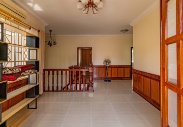 3 Bedroom Villa For Rent - Bassac Garden City, Tonle Bassac, Phnom Penh thumbnail