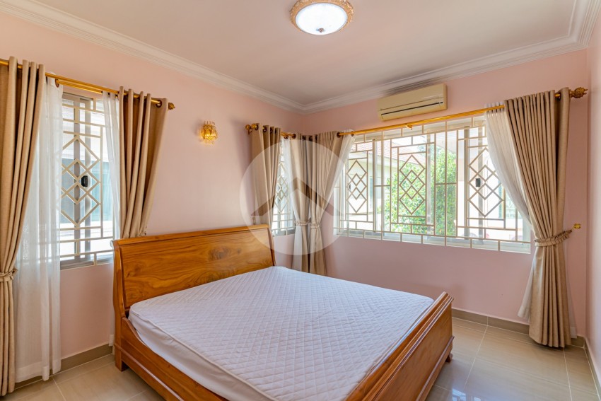 3 Bedroom Villa For Rent - Bassac Garden City, Tonle Bassac, Phnom Penh