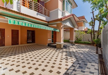 3 Bedroom Villa For Rent - Bassac Garden City, Tonle Bassac, Phnom Penh thumbnail