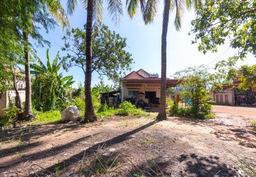 546 Sqm Residential Land for Sale Near Wat Chork, Svay Dangkum, Siem Reap thumbnail