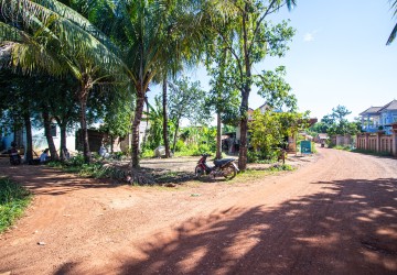 546 Sqm Residential Land for Sale Near Wat Chork, Svay Dangkum, Siem Reap thumbnail