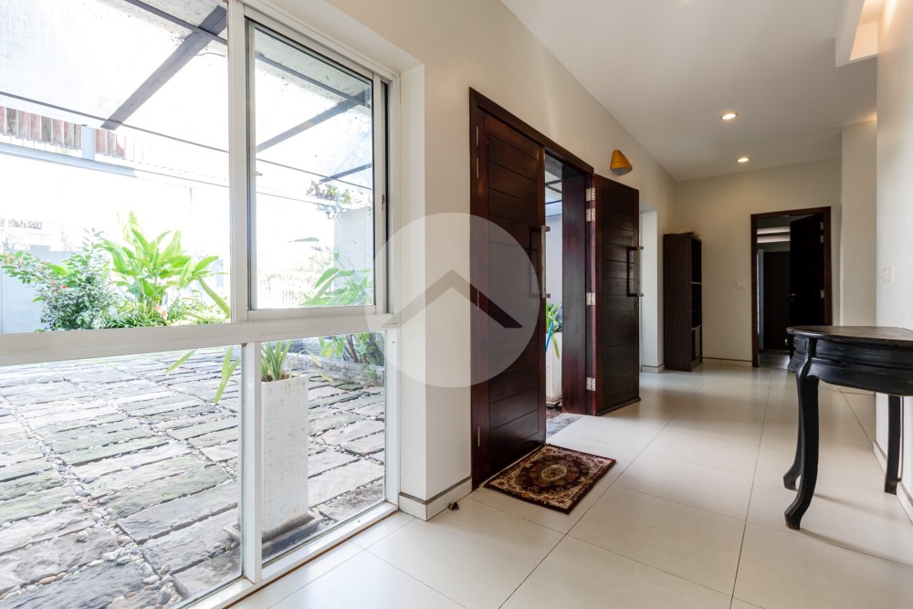 3 Bedroom Villa For Sale - Svay Dangkum, Siem Reap - Image 8