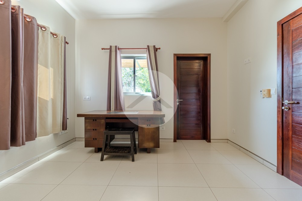 3 Bedroom Villa For Sale - Svay Dangkum, Siem Reap - Image 18