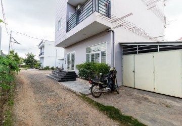 8 Unit Apartment Building For Sale - Svay Dangkum, Siem Reap thumbnail