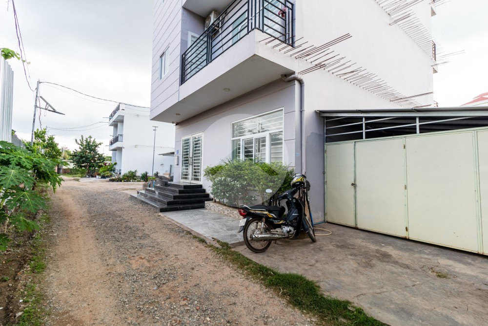 8 Unit Apartment Building For Sale - Svay Dangkum, Siem Reap - Image 27
