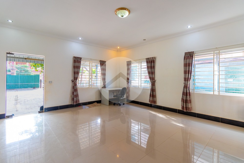 2 Bedroom House For Rent in Svay Dangkum, Siem Reap - Image 6