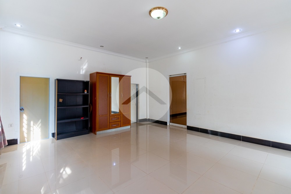 2 Bedroom House For Rent in Svay Dangkum, Siem Reap - Image 5