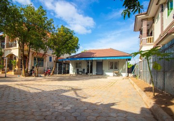 2 Bedroom House For Rent in Svay Dangkum, Siem Reap thumbnail