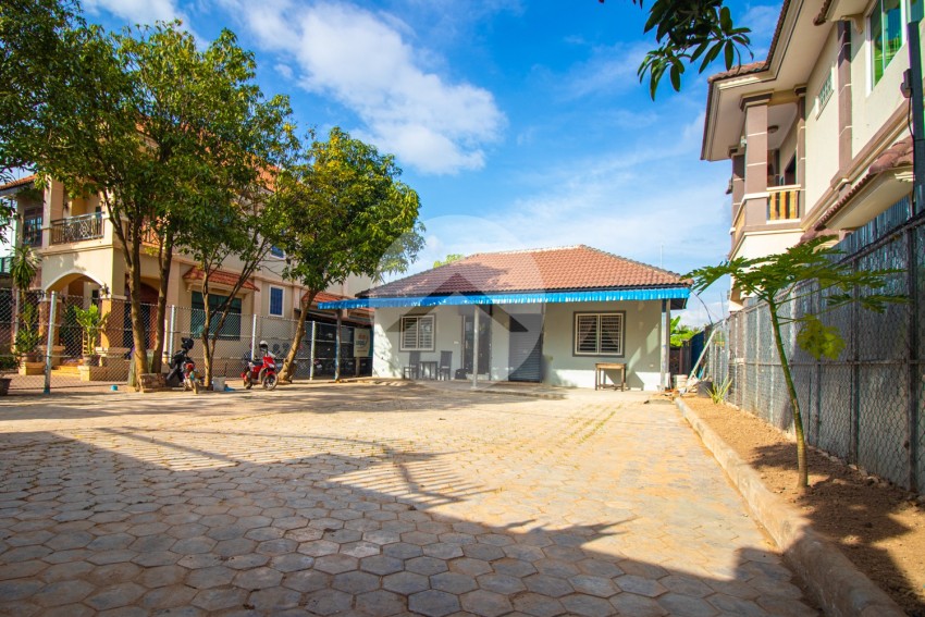 2 Bedroom House For Rent in Svay Dangkum, Siem Reap