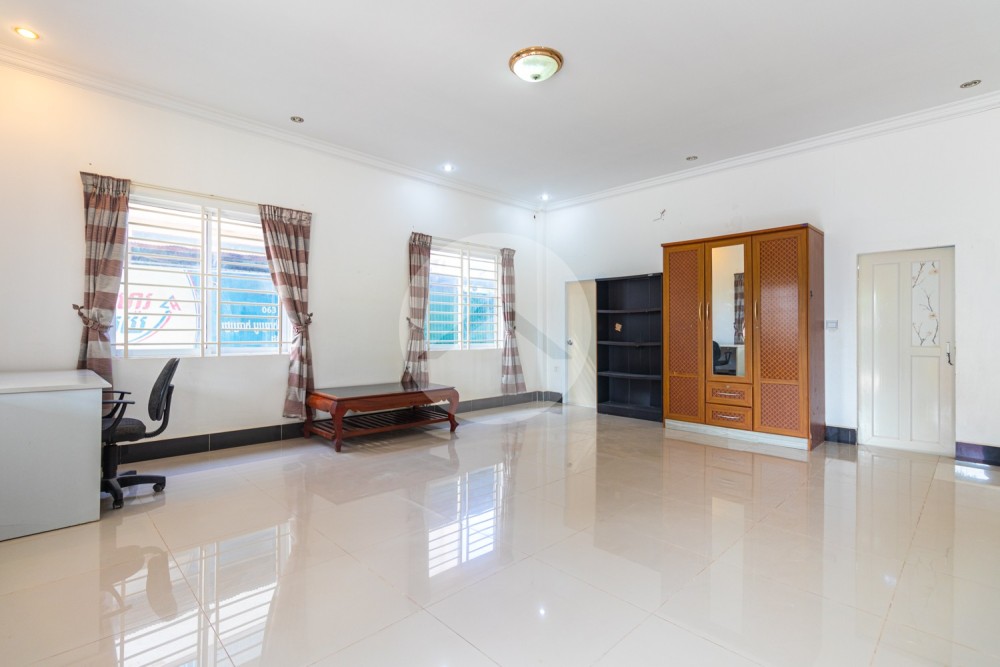 2 Bedroom House For Rent in Svay Dangkum, Siem Reap - Image 2