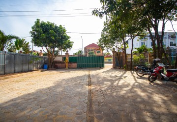 2 Bedroom House For Rent in Svay Dangkum, Siem Reap thumbnail