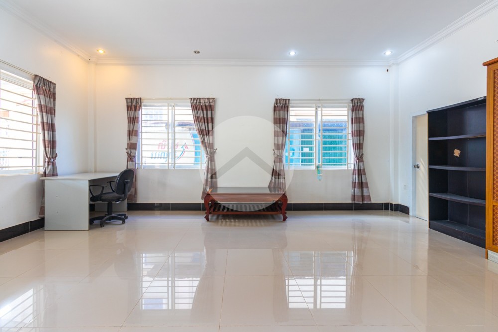 2 Bedroom House For Rent in Svay Dangkum, Siem Reap - Image 3