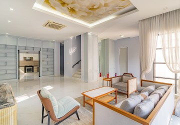 7 Bedroom Villa For Rent - Chak Angrae Kraom, Phnom Penh thumbnail