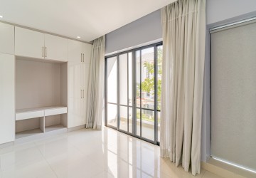 7 Bedroom Villa For Rent - Chak Angrae Kraom, Phnom Penh thumbnail