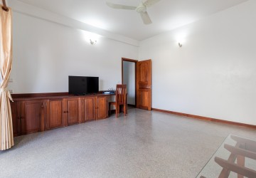 1 Bedroom Apartment For Rent - Sala Kamreuk, Siem Reap thumbnail