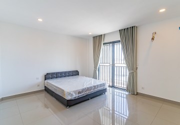 4 Bedroom Link Villa For Rent - Chak Angrae Kraom, Phnom Penh thumbnail