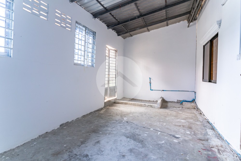 80 Sqm Retail Space For Rent - Ta Khmau, Kandal - Image 12