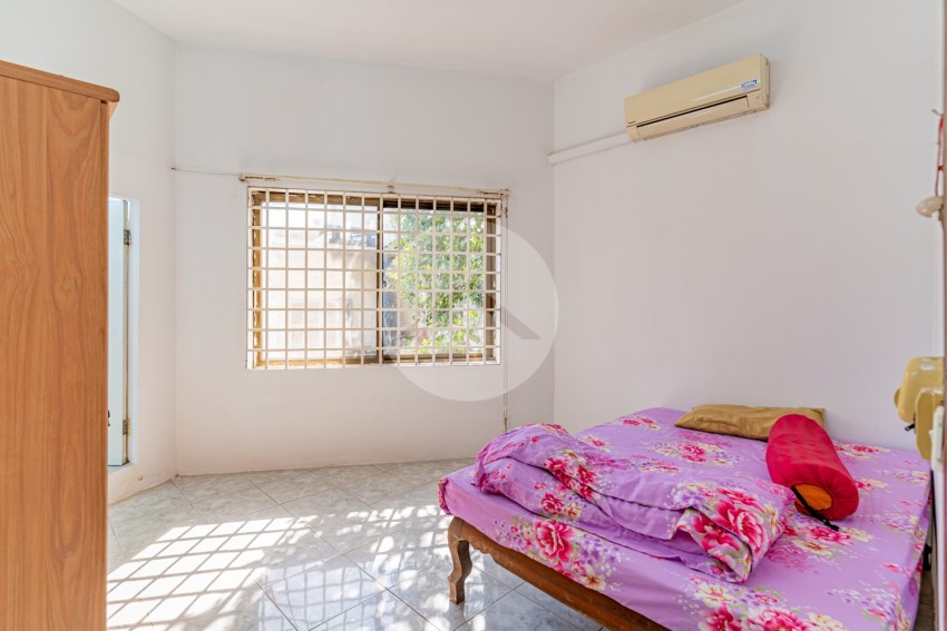 2 Bedroom Apartment For Rent - Boeng Trabek, Phnom Penh