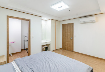 1 Bedroom Condo For Rent - De Castle Royal, BKK1, Phnom Penh thumbnail
