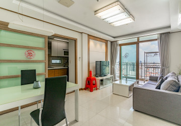 1 Bedroom Condo For Rent - De Castle Royal, BKK1, Phnom Penh thumbnail