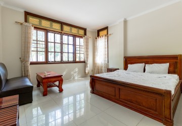 4 Bedroom Villa For Rent - Slor Kram, Siem Reap thumbnail