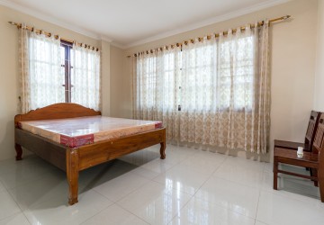 4 Bedroom Villa For Rent - Slor Kram, Siem Reap thumbnail