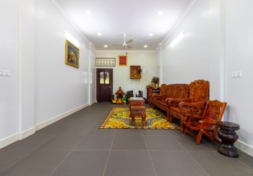 3 Bedroom House For Sale - Svay Dangkum, Siem Reap thumbnail