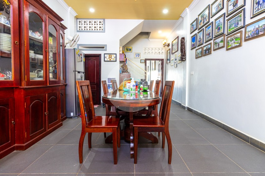 3 Bedroom House For Rent - National Road 6, Svay Dangkum, Siem Reap