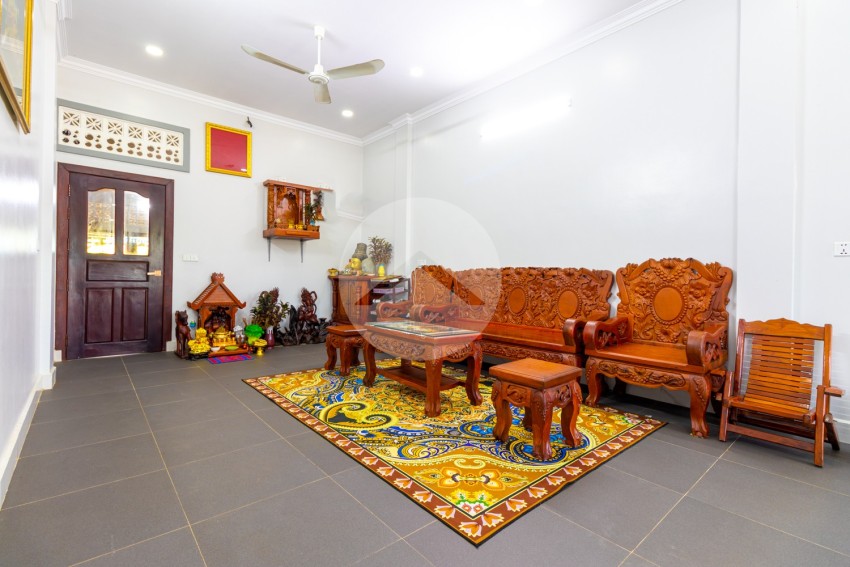 3 Bedroom House For Rent - National Road 6, Svay Dangkum, Siem Reap