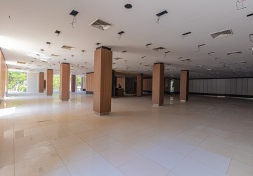 800 Sqm Commercial Building For Rent - Sala Kamreuk, Siem Reap thumbnail