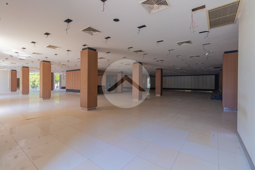 800 Sqm Commercial Building For Rent - Sala Kamreuk, Siem Reap