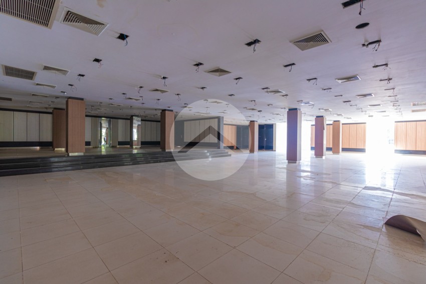 800 Sqm Commercial Building For Rent - Sala Kamreuk, Siem Reap