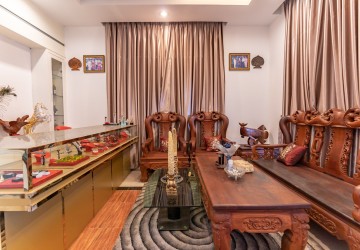 4 Bedroom Twin Villa  For Rent - Chrang Chamres 1,  Phnom Penh thumbnail